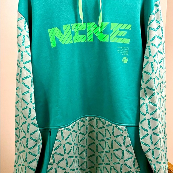 Nike Therma-Fit pullover - Picture 3 of 5